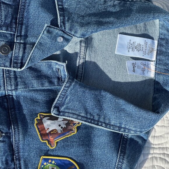 2023 Disney Parks Joey Chou Castle Magic Kingdom Denim Patch Jacket Adult Medium - Picture 8 of 12